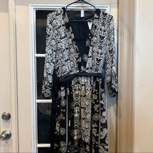 Essentials by Milano Black and White Floral Dress